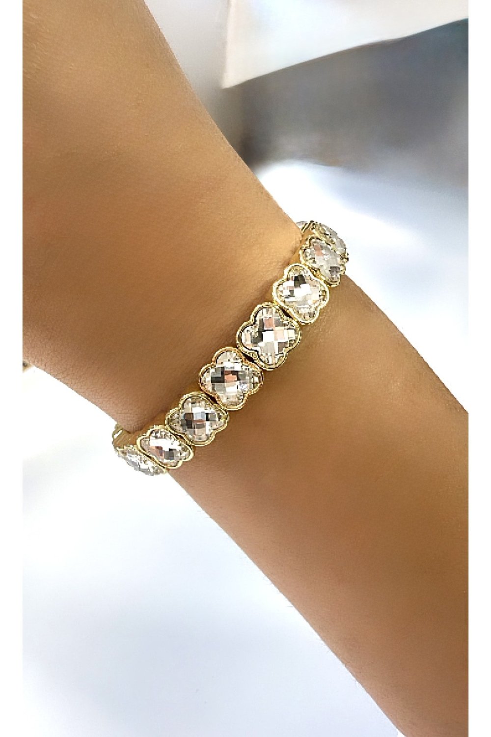 Kristal Taşlı Yonca Model Esnek Bileklik ( Kalınlık :1 cm)