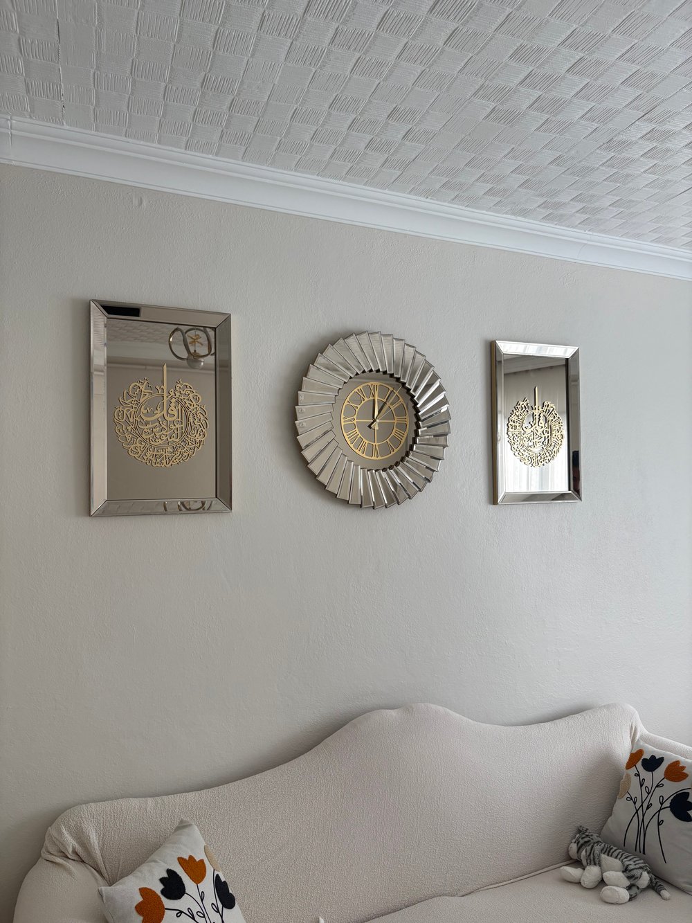 YELPAZE MODEL DUVAR SAAT VE FELAK NAS SURESİ