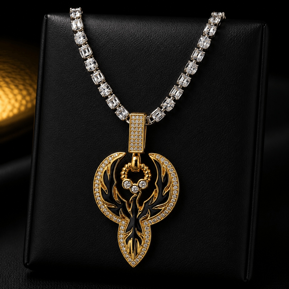 Anka Kuşu Figürlü Taşlı Kolye – Gold & Siyah Detaylı Gösterişli Tasarım
