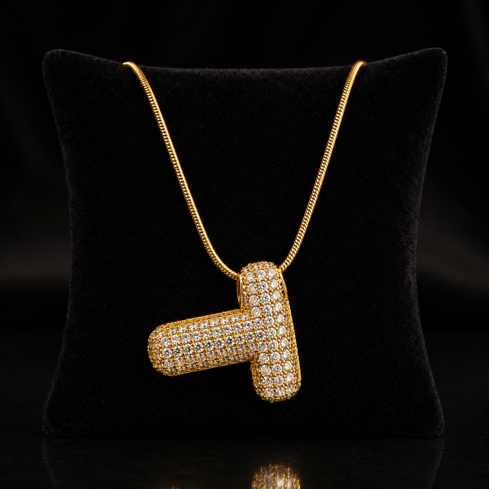 T Harfi Figürlü Taşlı Gold Renk Kadın Kolye – Işıltılı Harf Kolye