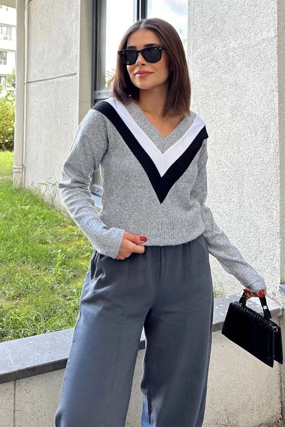 Kadın Gri Uzun Kollu V Yaka Color Block Bluz Sweatshirt & Pamuklu Kazak