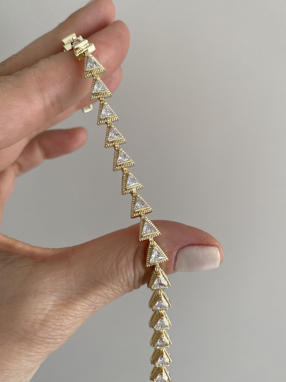 Altın Kaplama Baget Taşlı Üçgen Model Sıralı Bileklik (17cm+ek)