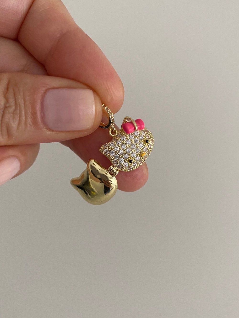 Kapaklı Hello Kitty Figür Kolye Ucu