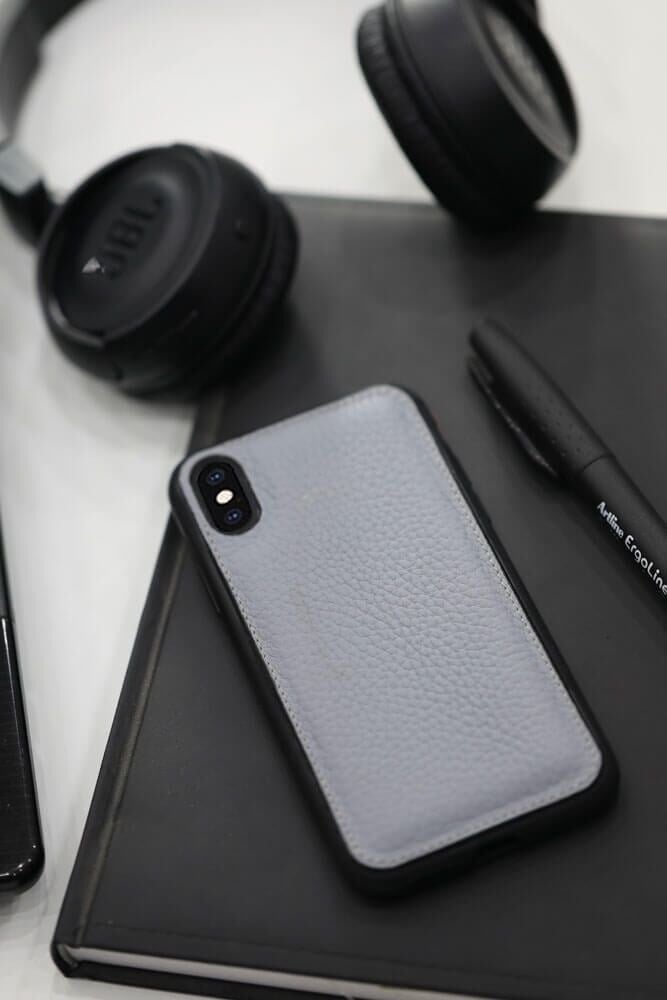 Guard Gri Deri iPhone X / XS Telefon Kılıfı