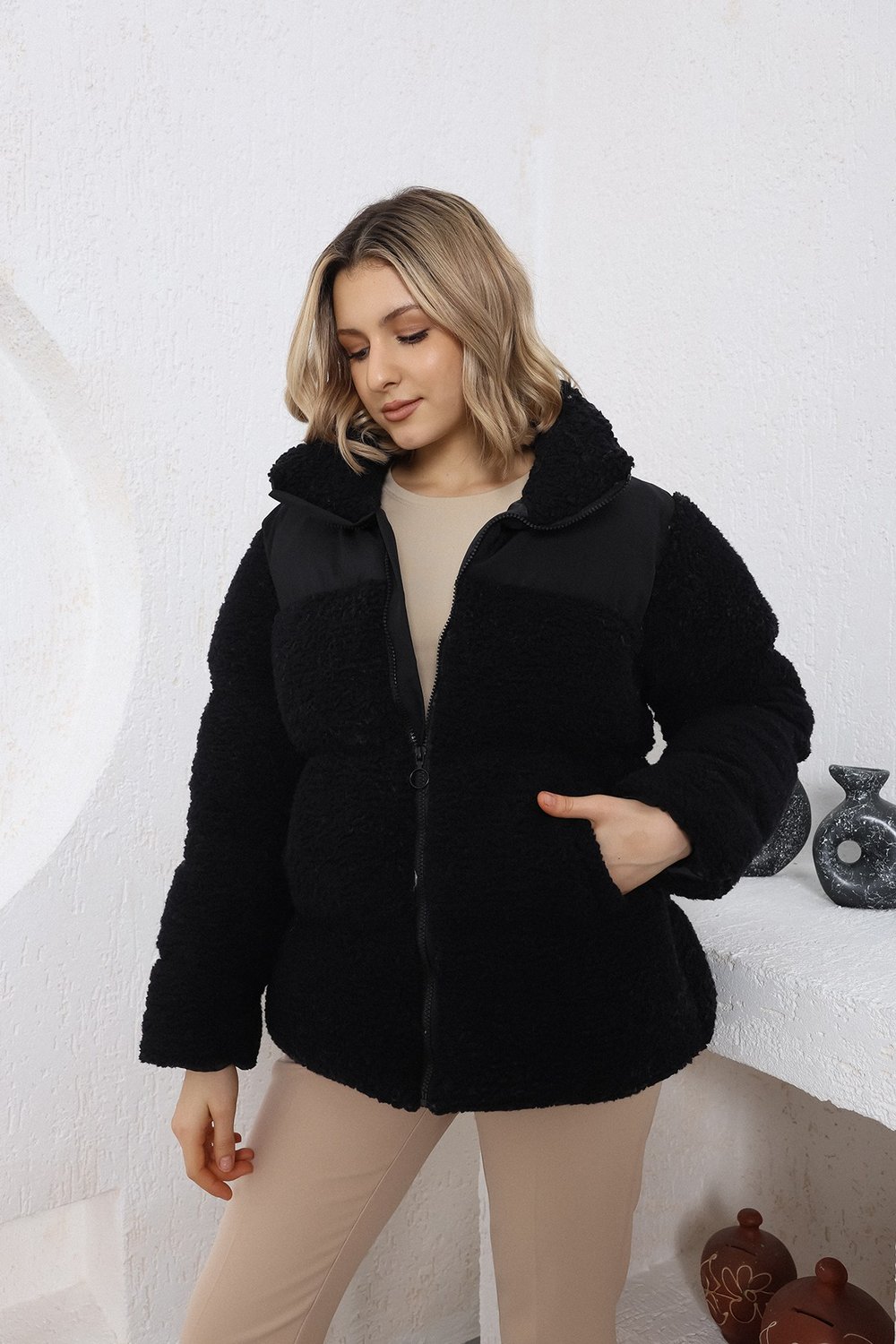 Kadın Peluş Robalı Şişme Mont