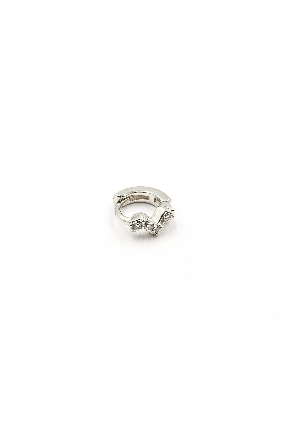 Minimal Zigzag Figürlü Zirkon Halka Piercing – Gümüş | Anti Alerjik, Rengi Solmaz