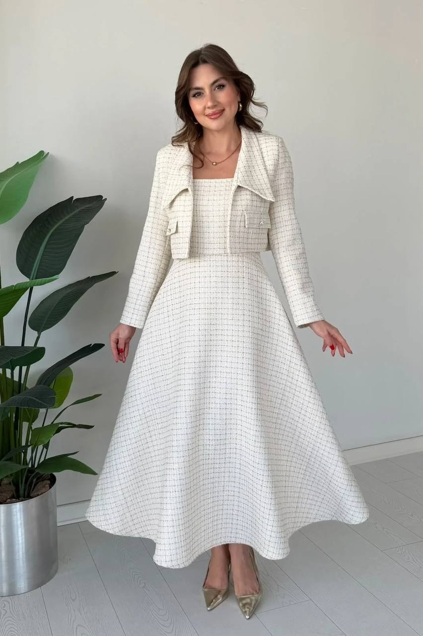 Zarafetin Modern Yorumu: Premium Dokulu Elbise & Ceket Takım Beyaz