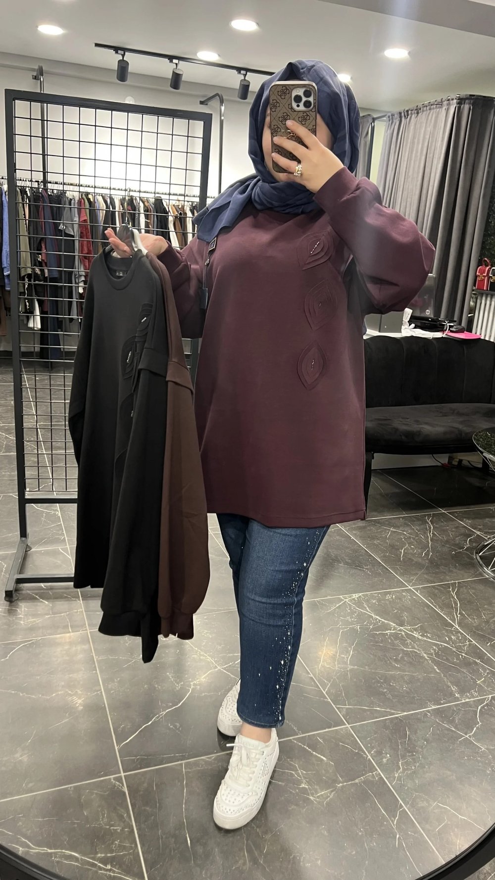 Levidor Yapraklı İşlemeli Sweat