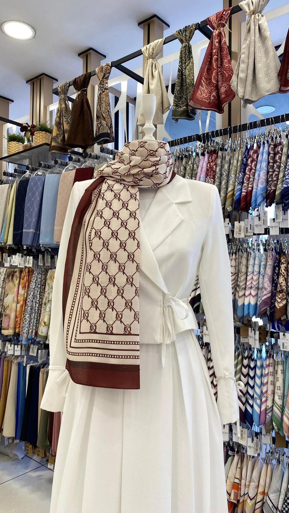 new-kuqos-sal-bordo-07e9c5.jpg