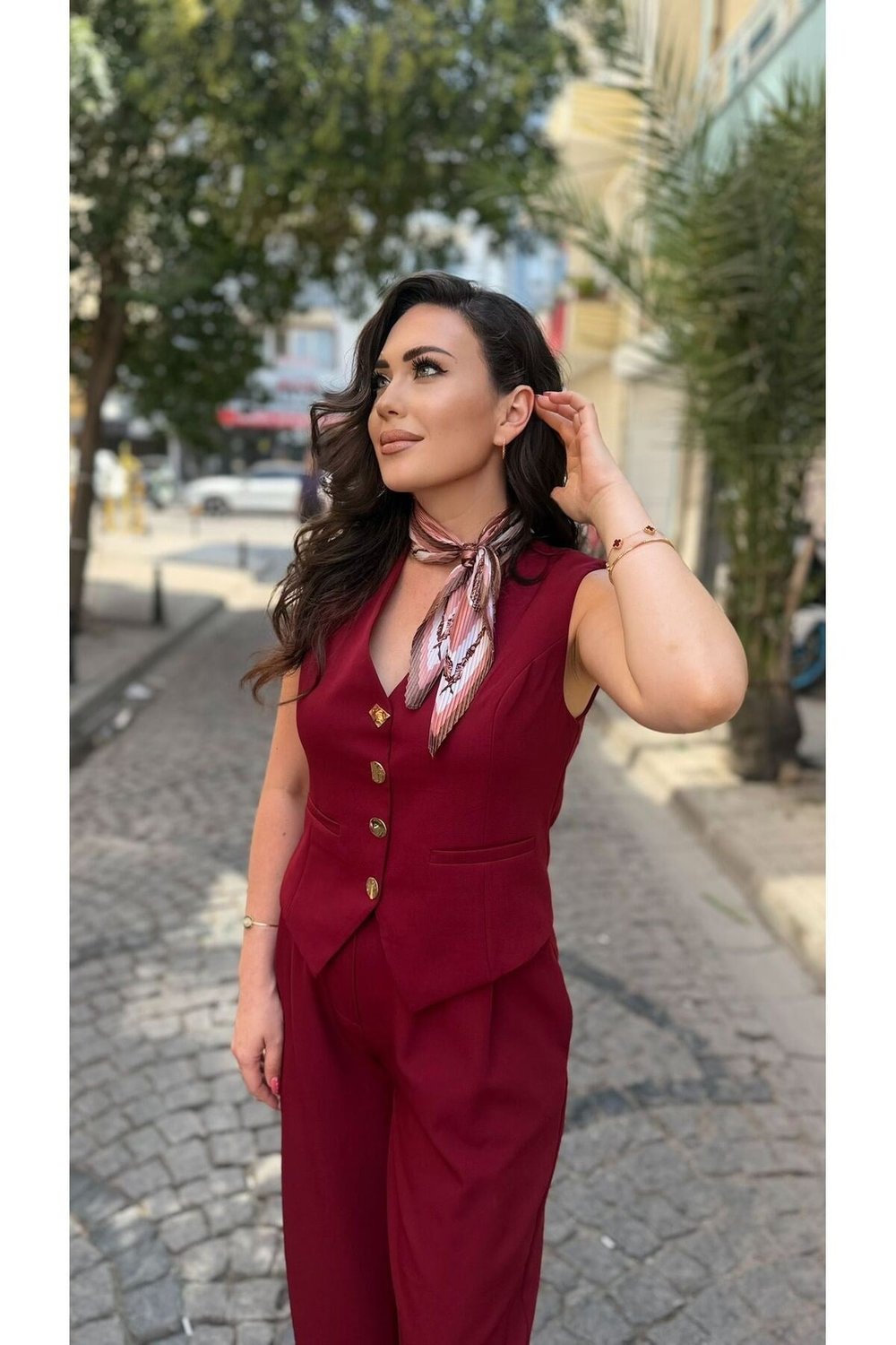 Bordo Yelekli Takım