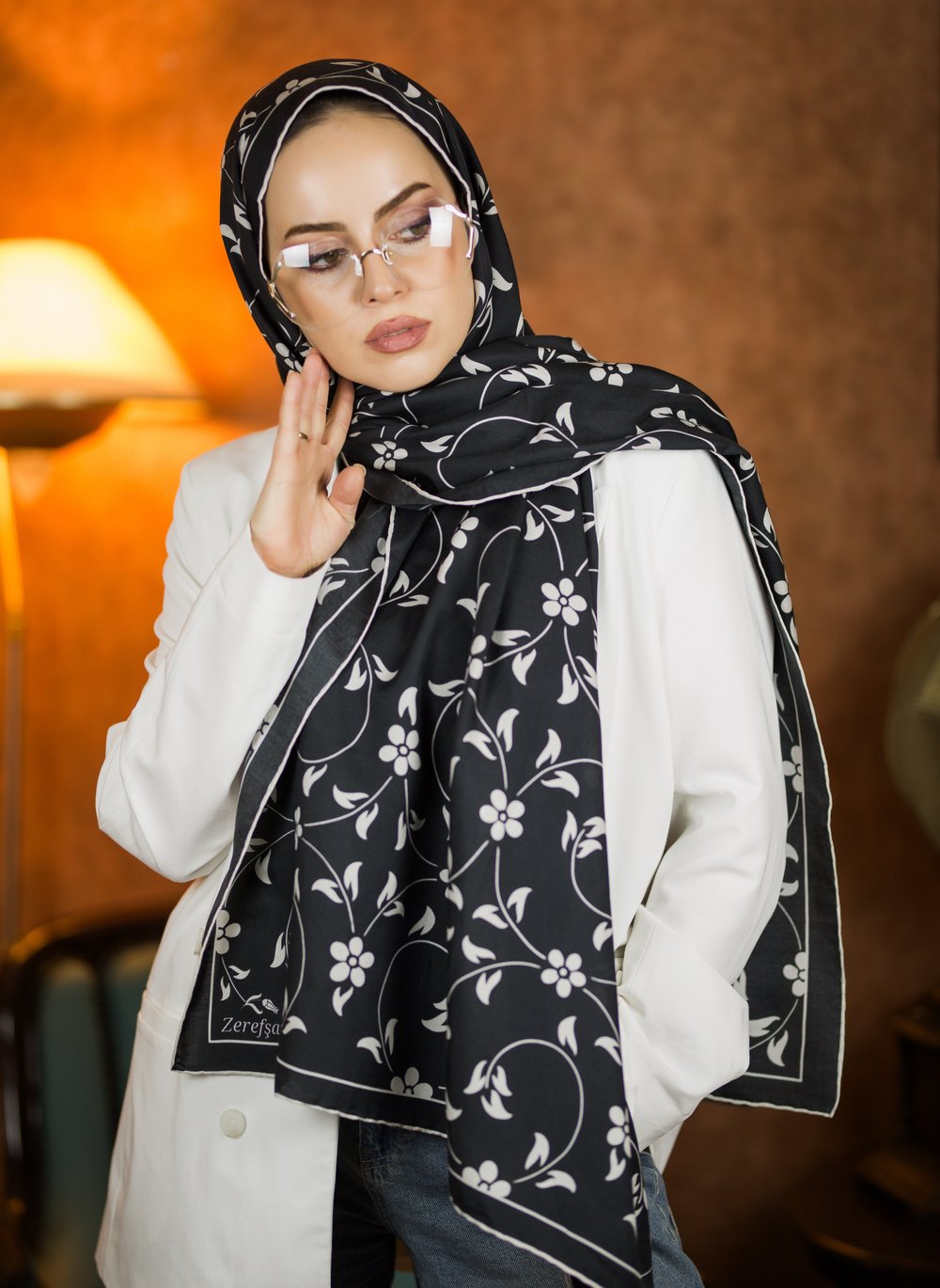 Yasemin Şal-Siyah