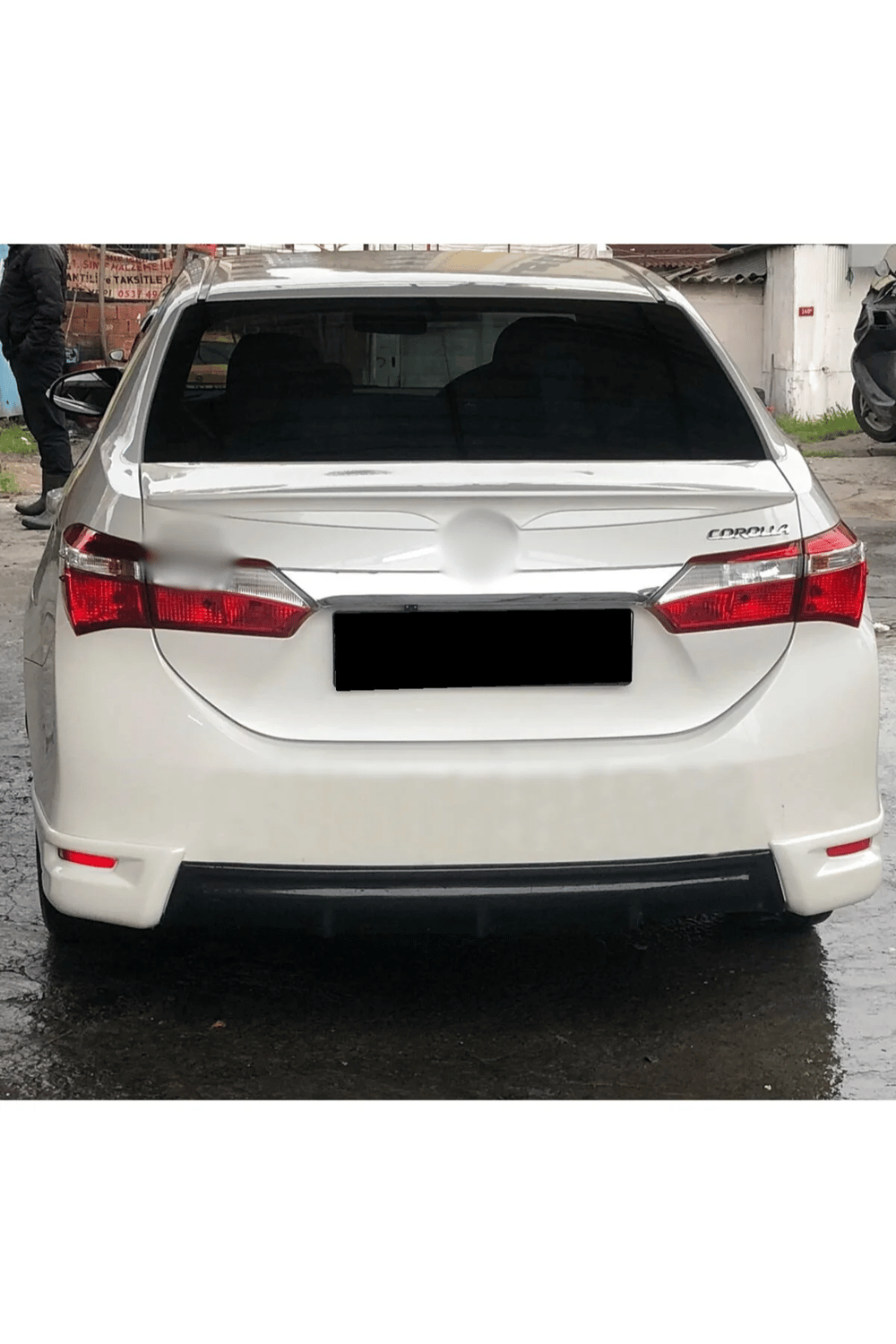 toyota-corolla-arka-flap-orta-difuzor--b-aa00.png