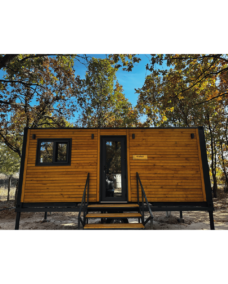 TINY HOUSE