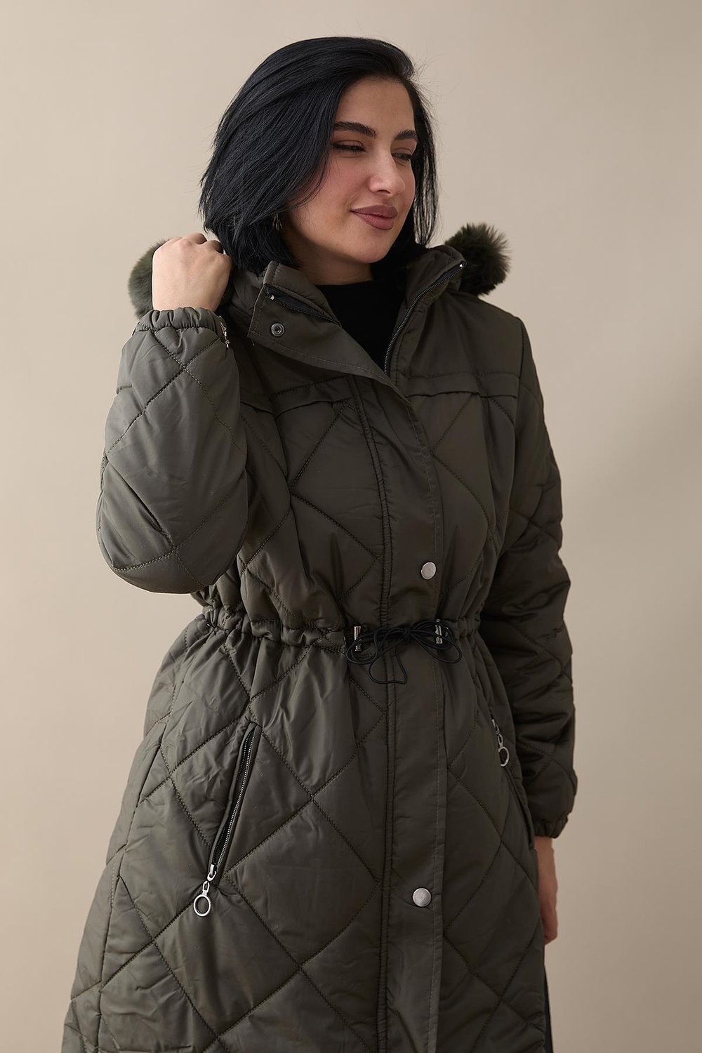 Beli Büzgülü Kapitone Mont Haki