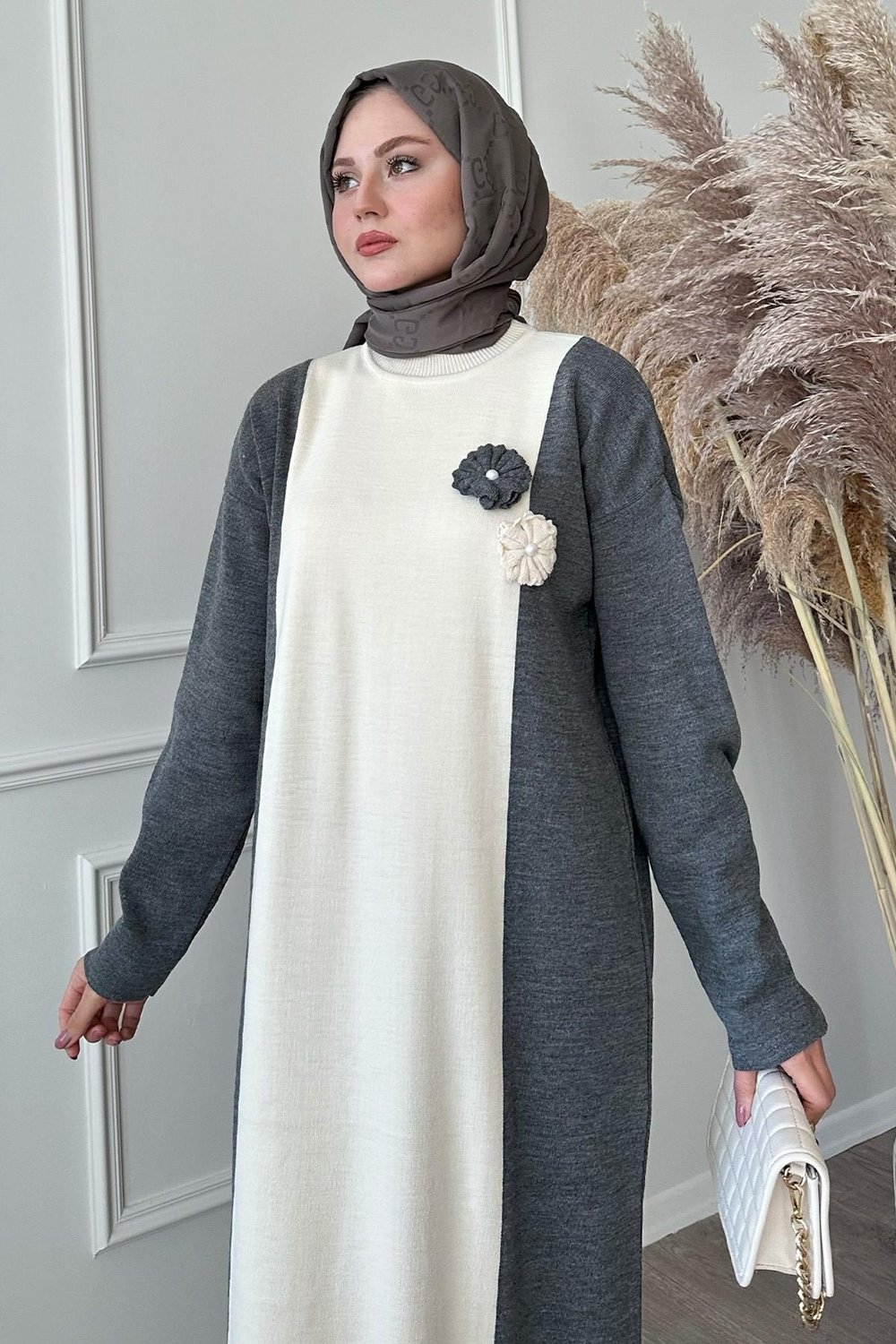 Flower Detail Two-Tone Anthracite Knit Dress