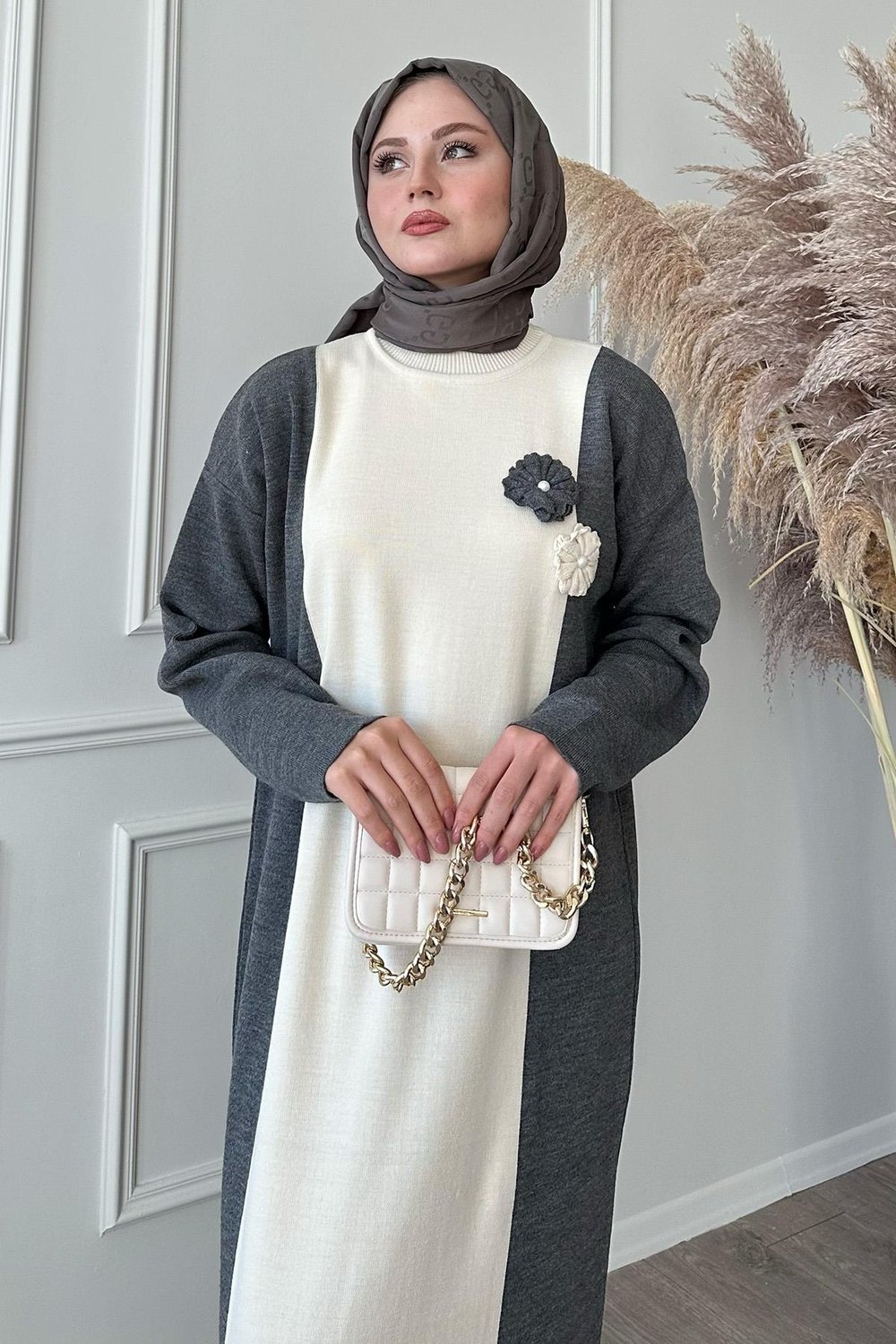 Flower Detail Two-Tone Anthracite Knit Dress