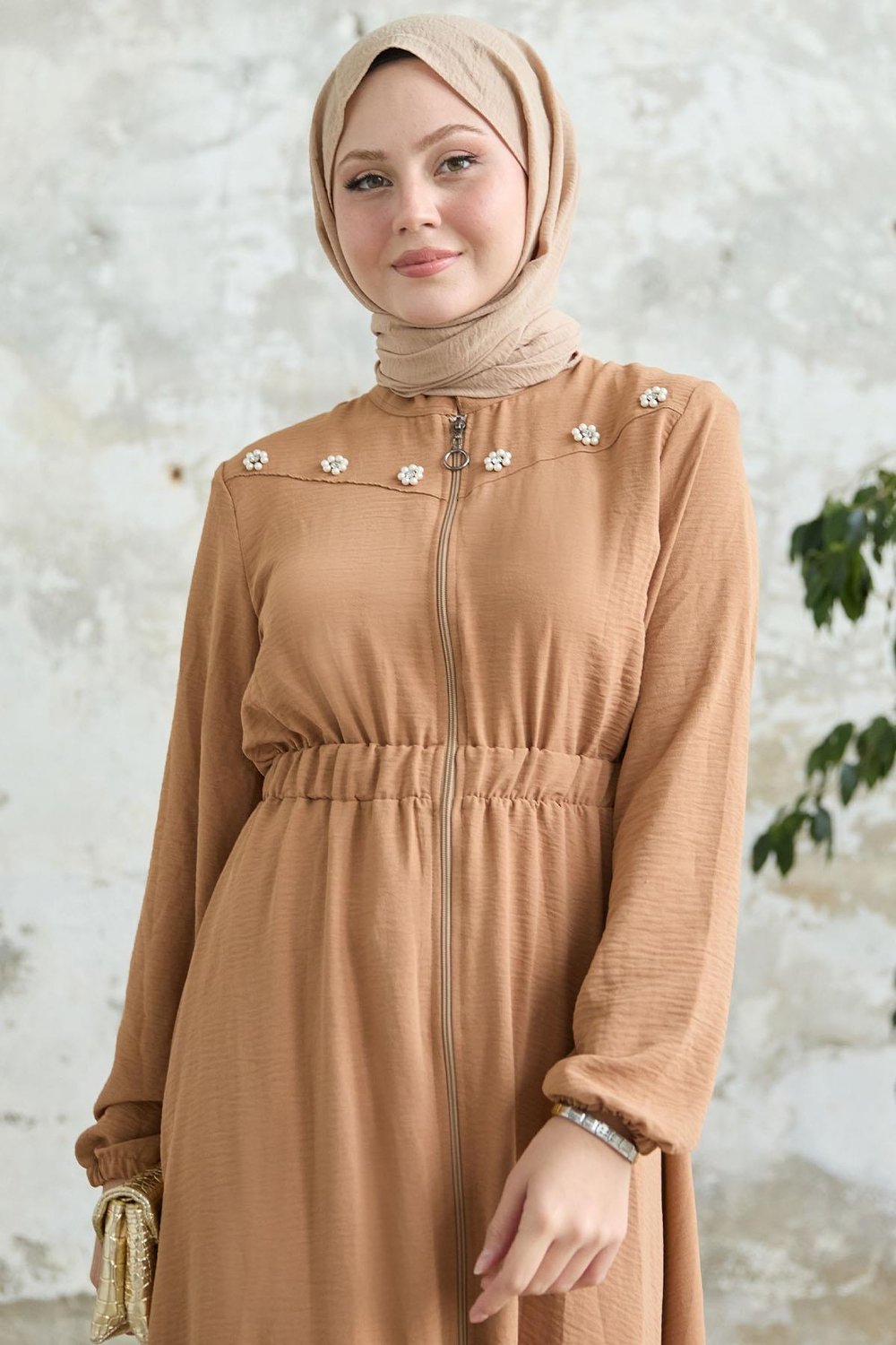 Çiçek İnci Robalı Lastikli Camel Ferace