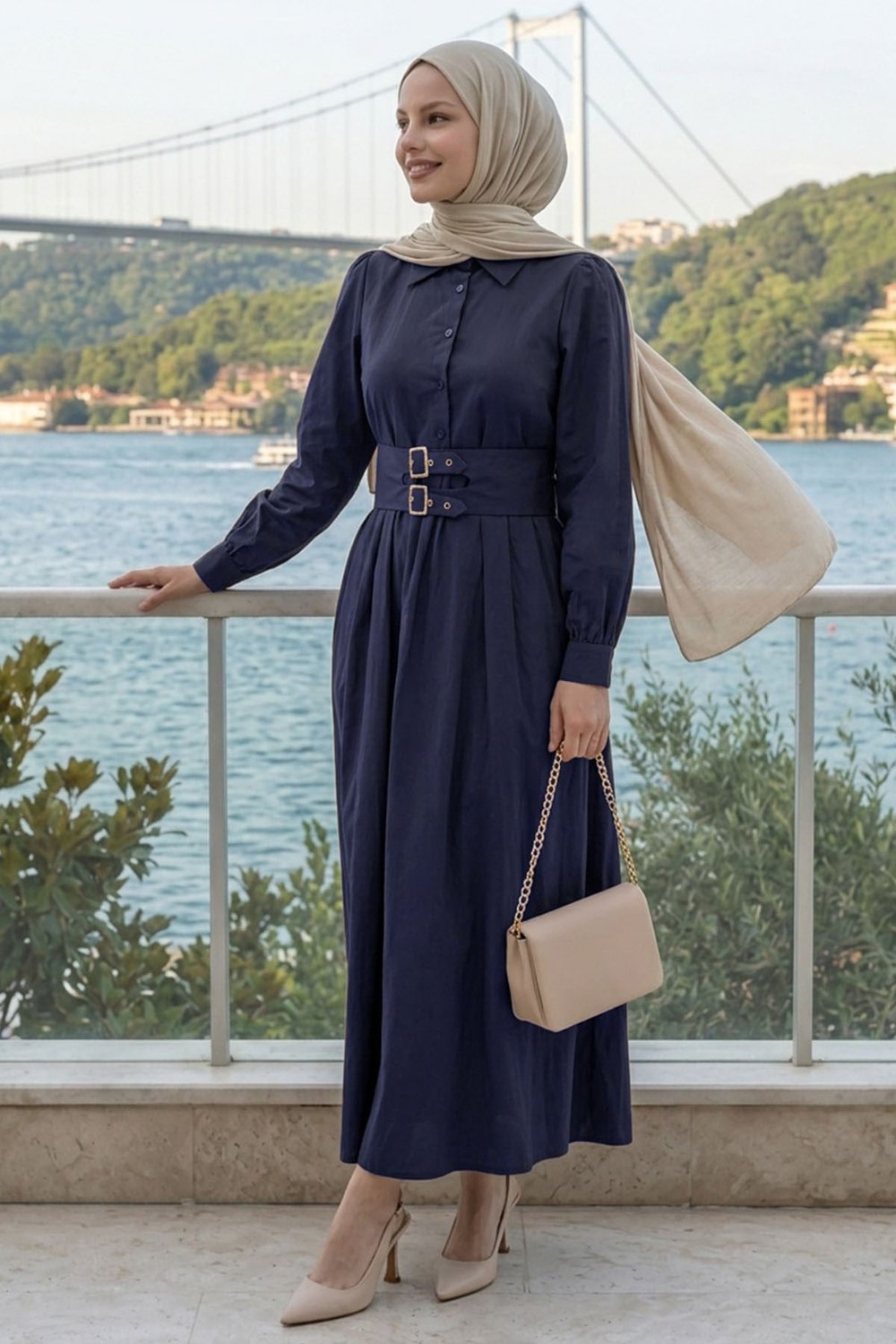 Çift Toka Kemerli Lacivert Elbise