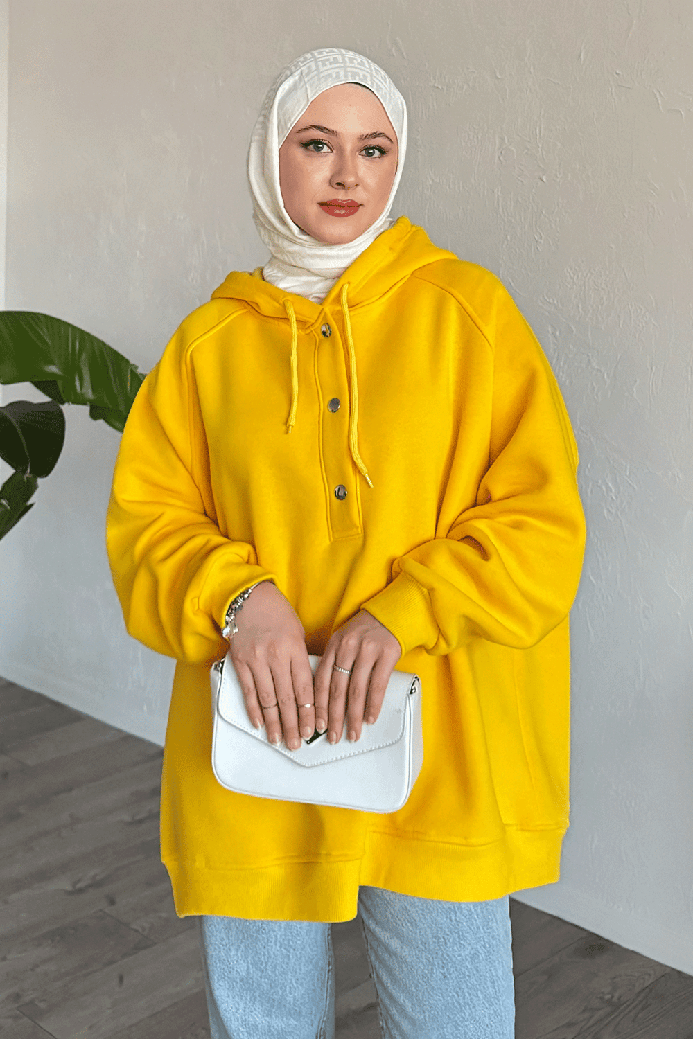 Çıtçıt Yaka Kapüşonlu Sarı Sweat