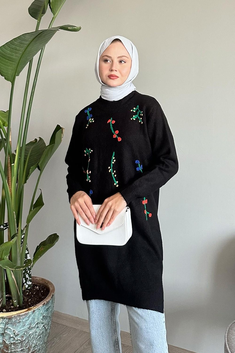El İşi Yumoş Siyah Triko Tunik