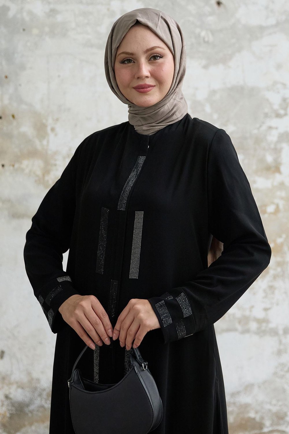 Gizli Patlı Taşlı Siyah Ferace