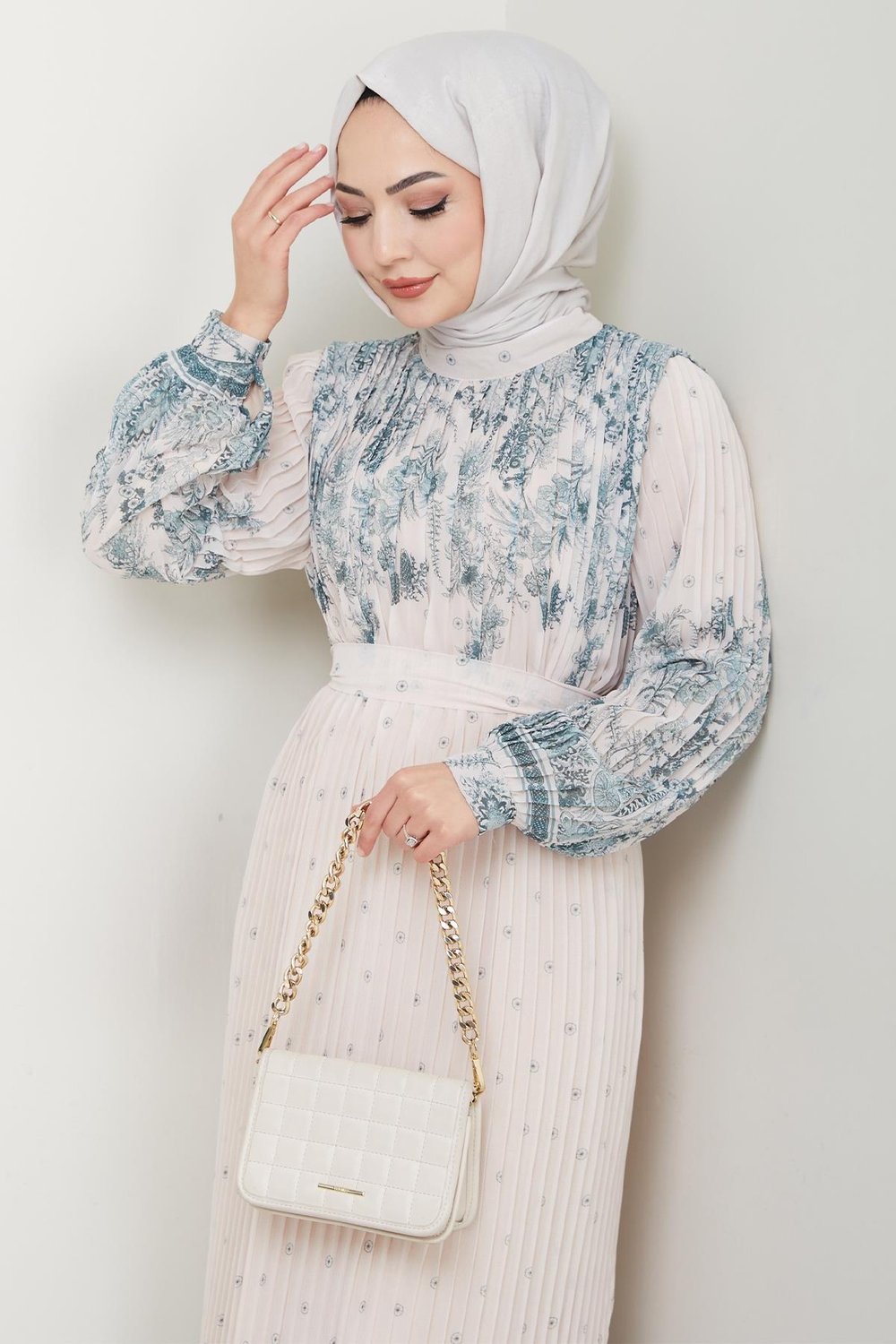 Kolları Desen Boydan Piliseli Yeşil Şifon Elbise