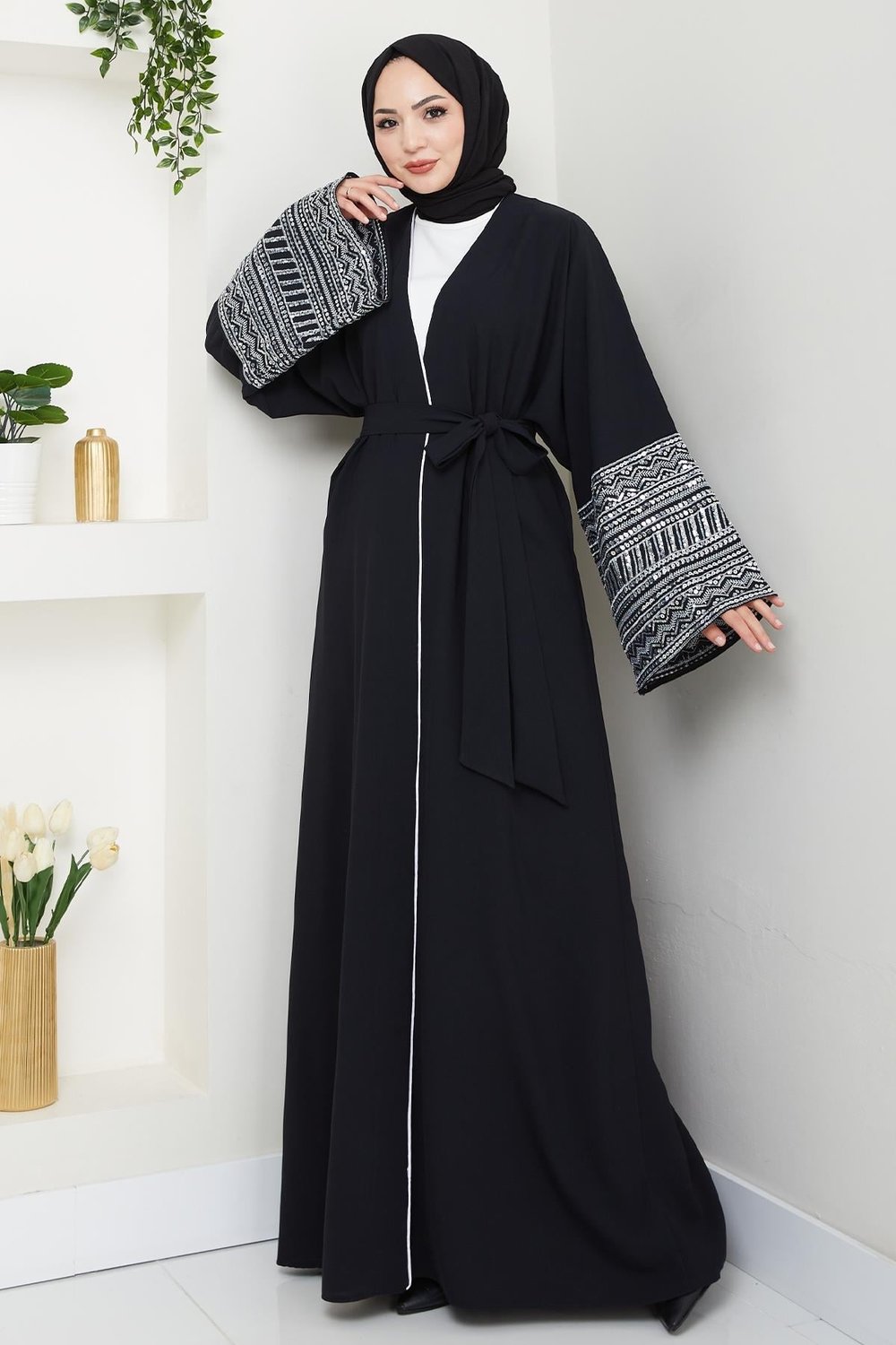 Kolları Pul Payetli Siyah Abaya