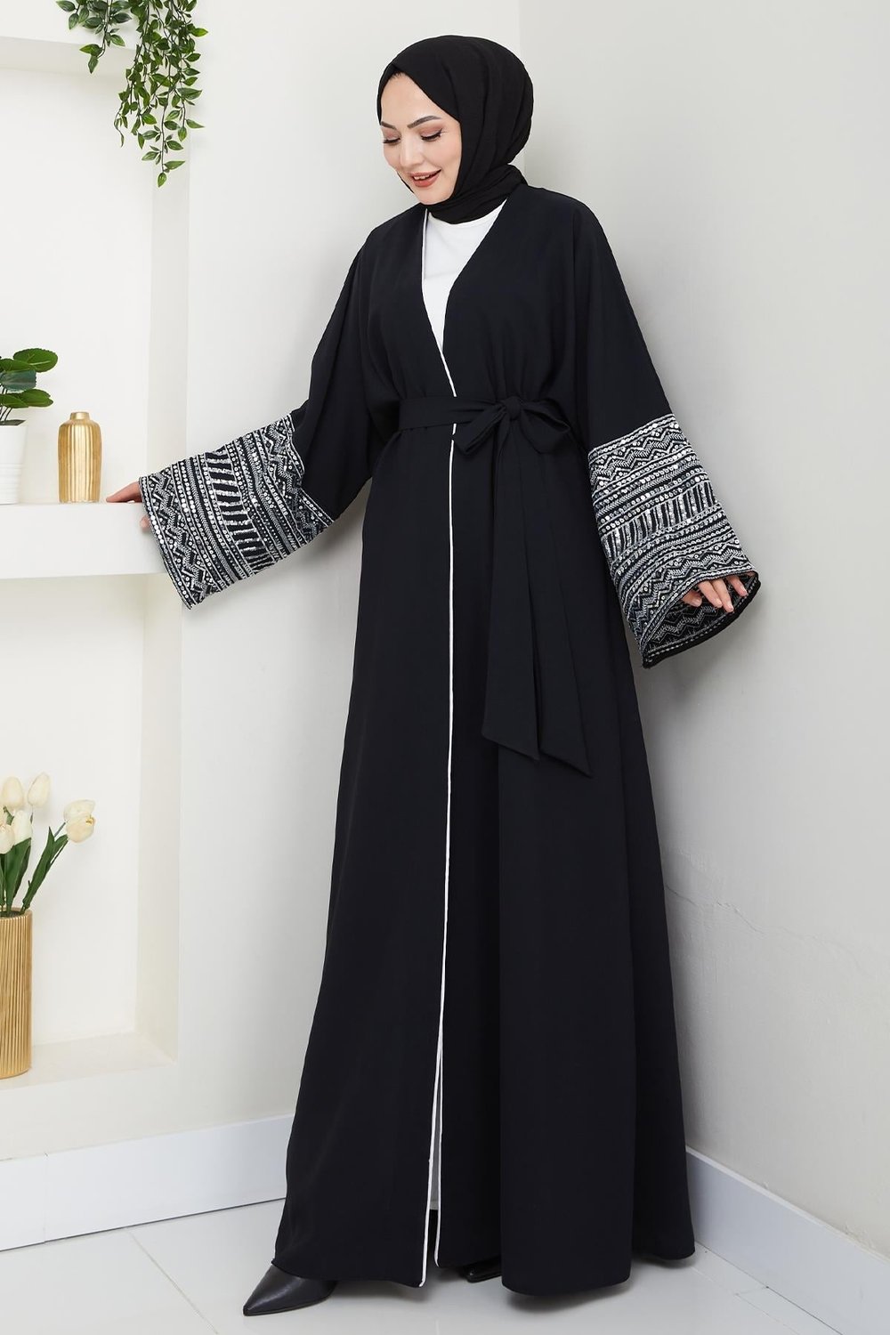 Kolları Pul Payetli Siyah Abaya