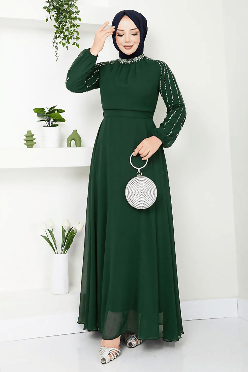 Kolları Taşlı Pullu Yeşil Şifon Abiye