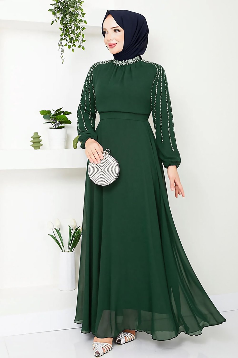 Kolları Taşlı Pullu Yeşil Şifon Abiye