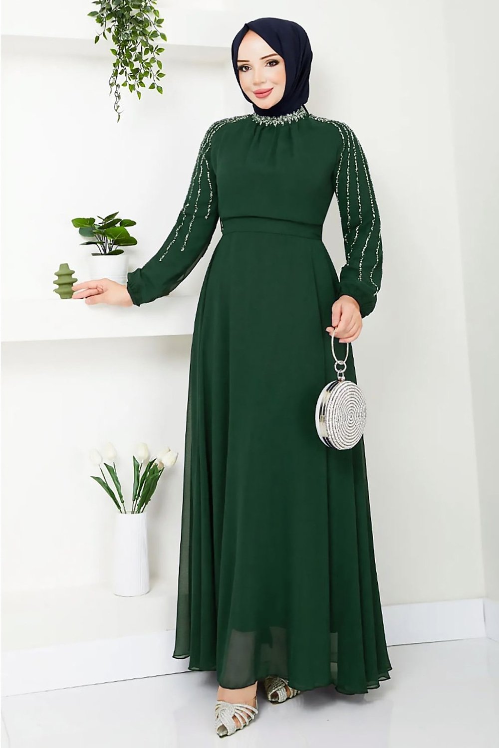 Kolları Taşlı Pullu Yeşil Şifon Abiye