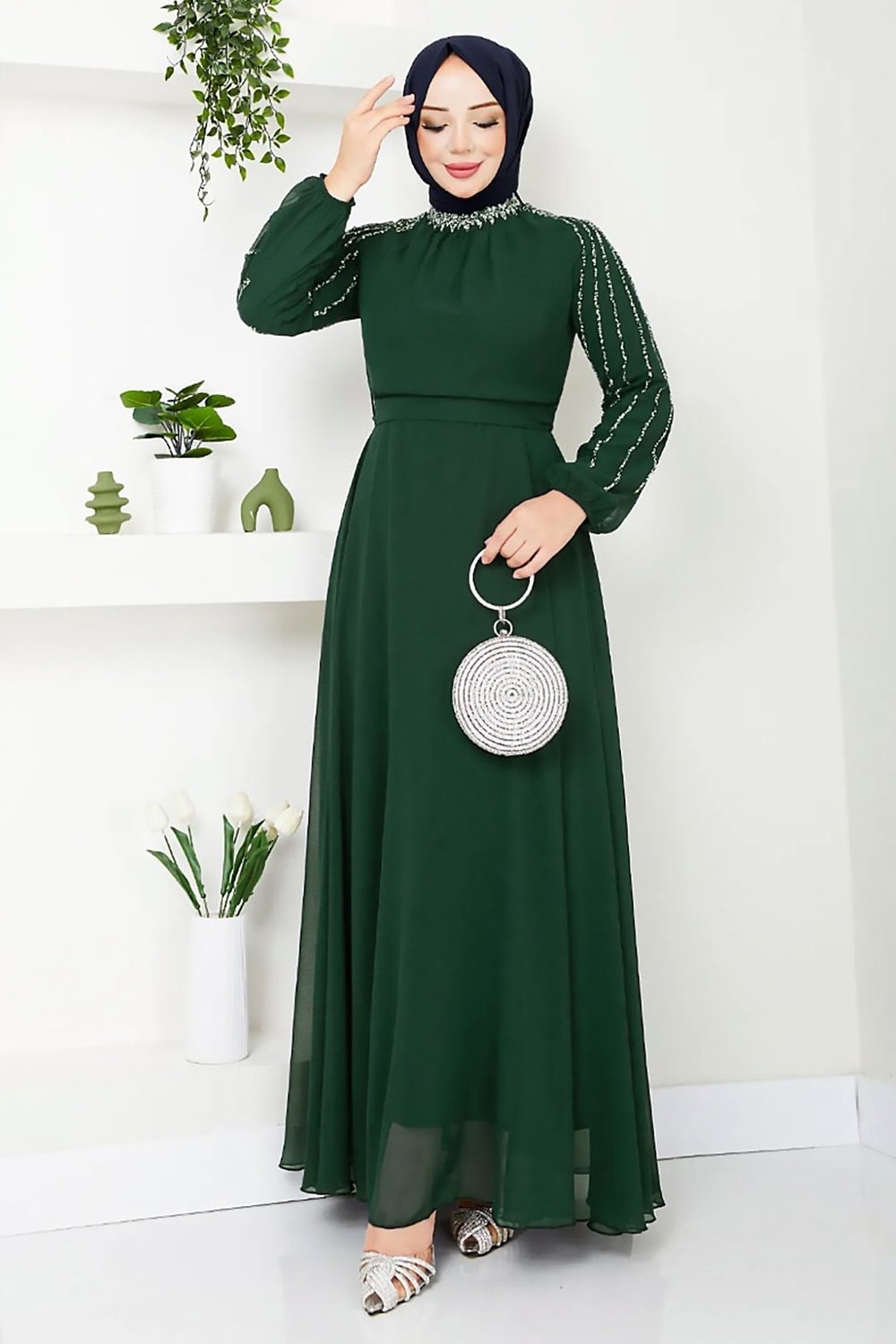 Kolları Taşlı Pullu Yeşil Şifon Abiye