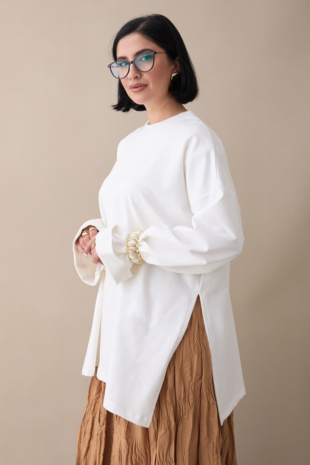 Kolu Katlamalı Oversize Beyaz Sweat