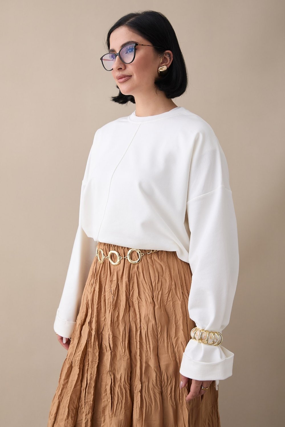 Kolu Katlamalı Oversize Beyaz Sweat