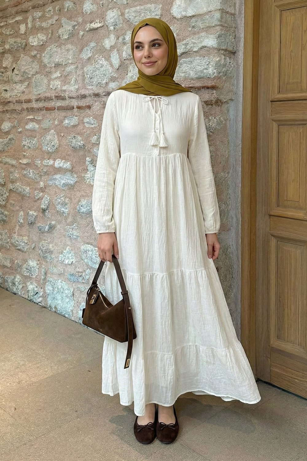 Lina Püsküllü Beyaz Elbise