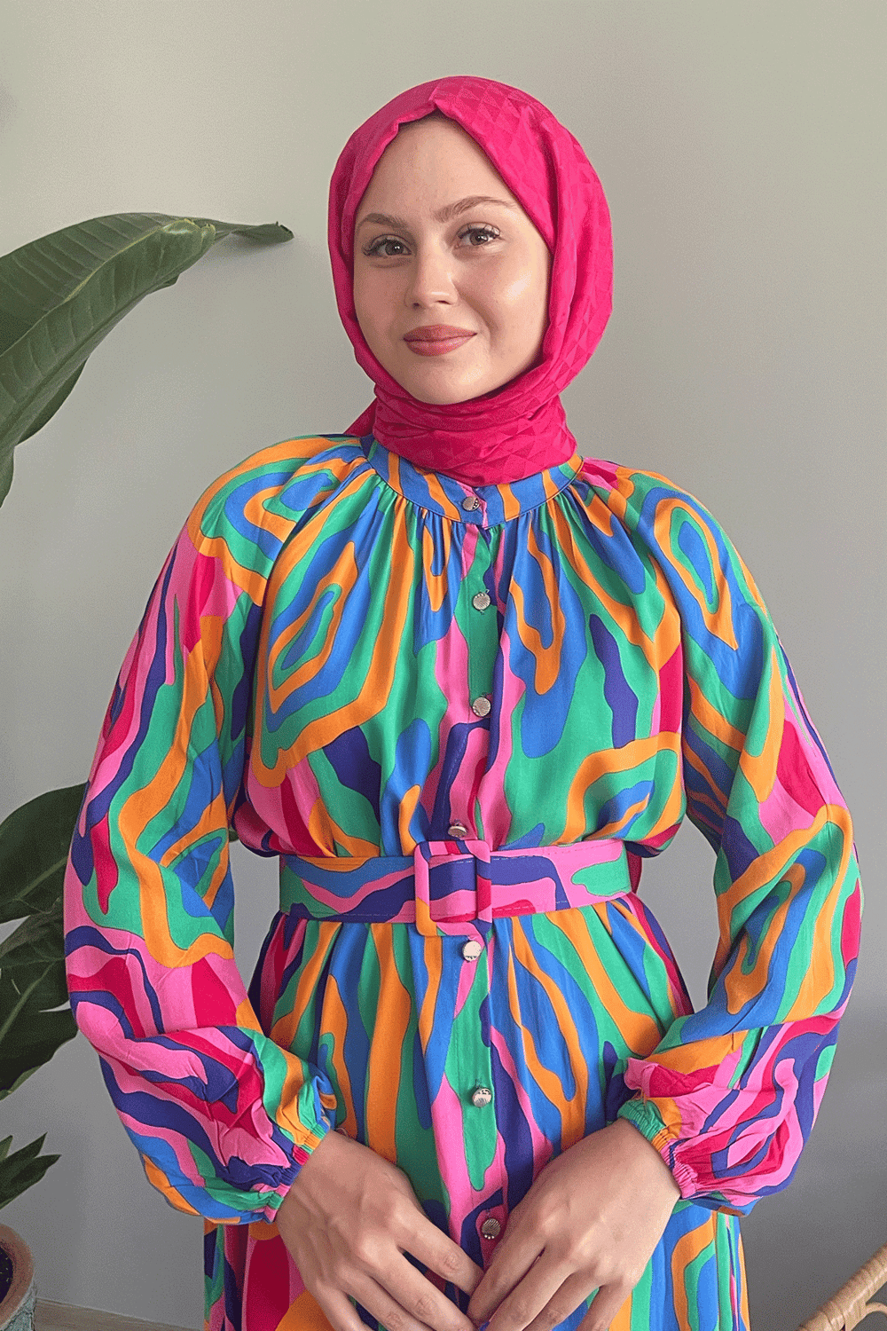Oval Şeritli Kemerli Pembe Viskon Elbise