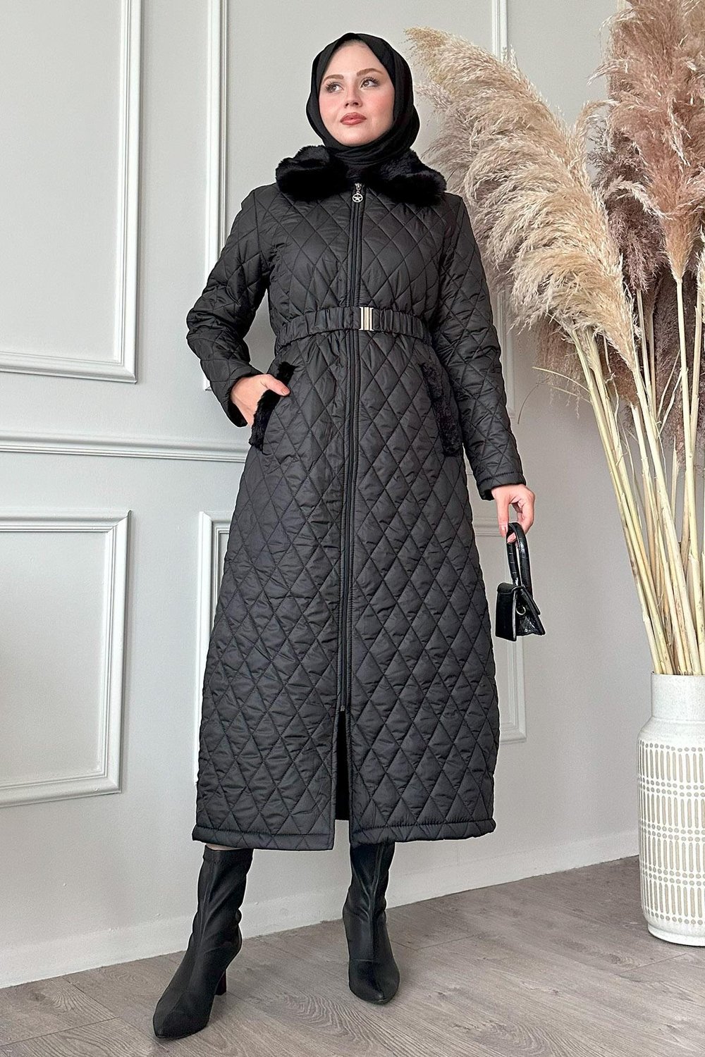 Peluş Yaka Uzun Kapitone Siyah Mont