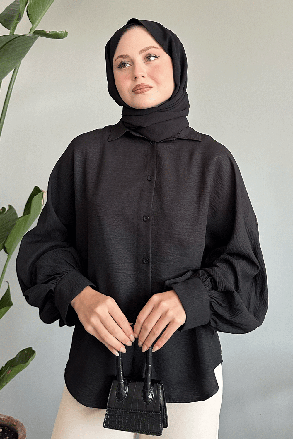 Salaş Basic Siyah Gömlek