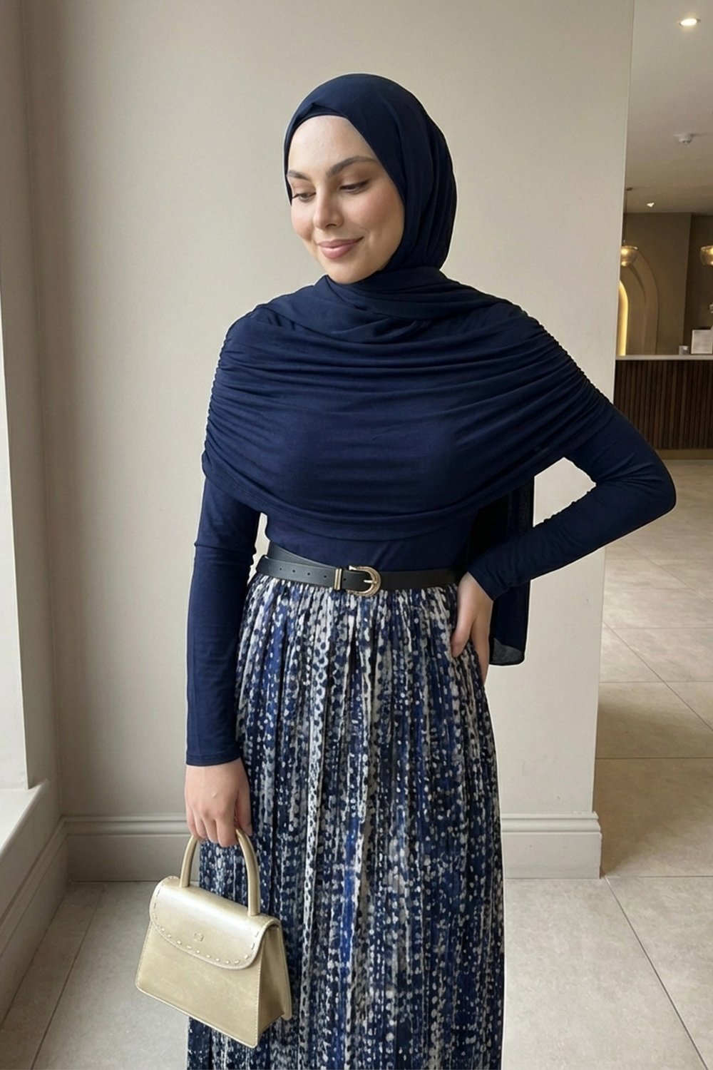 Şifon Saten Kemerli Drapeli Lacivert Batik Desen Elbise