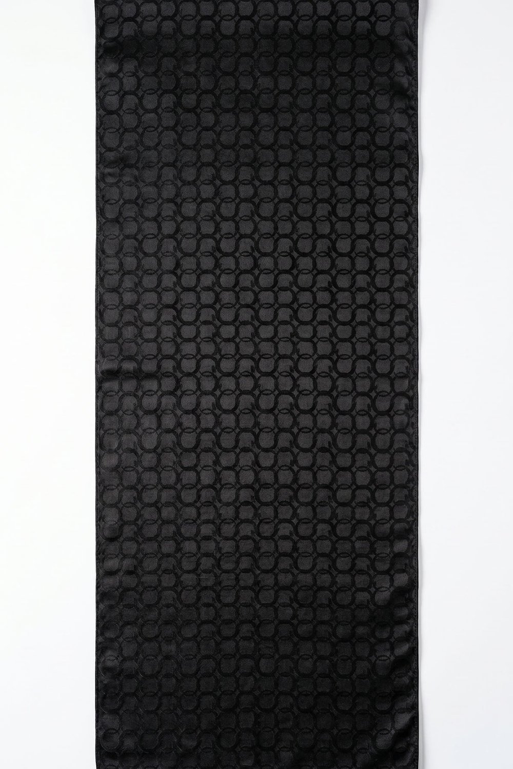 Soft Oval Desenli Siyah Jakar Şal