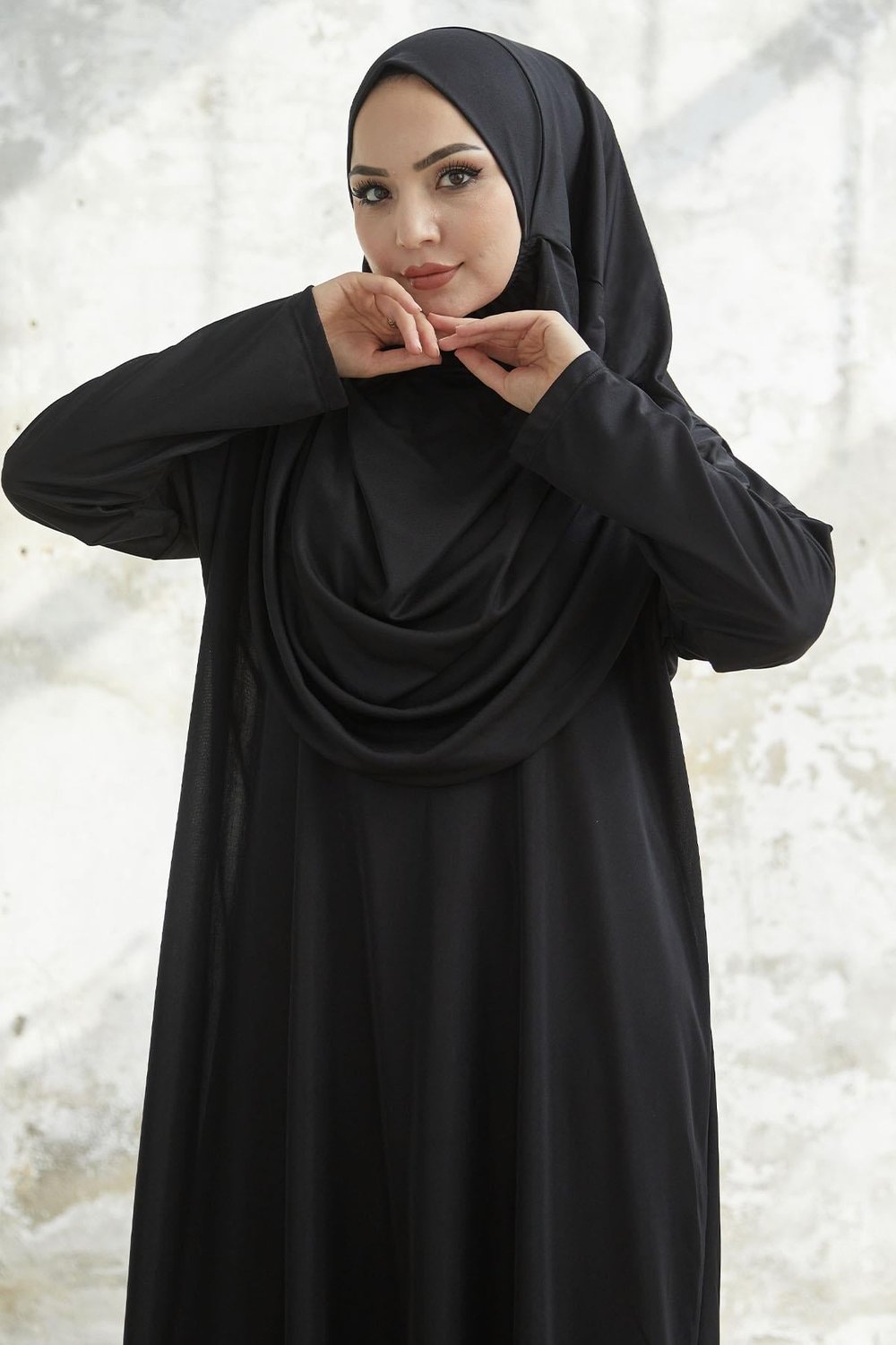 Tek Parça Siyah Namaz Elbisesi
