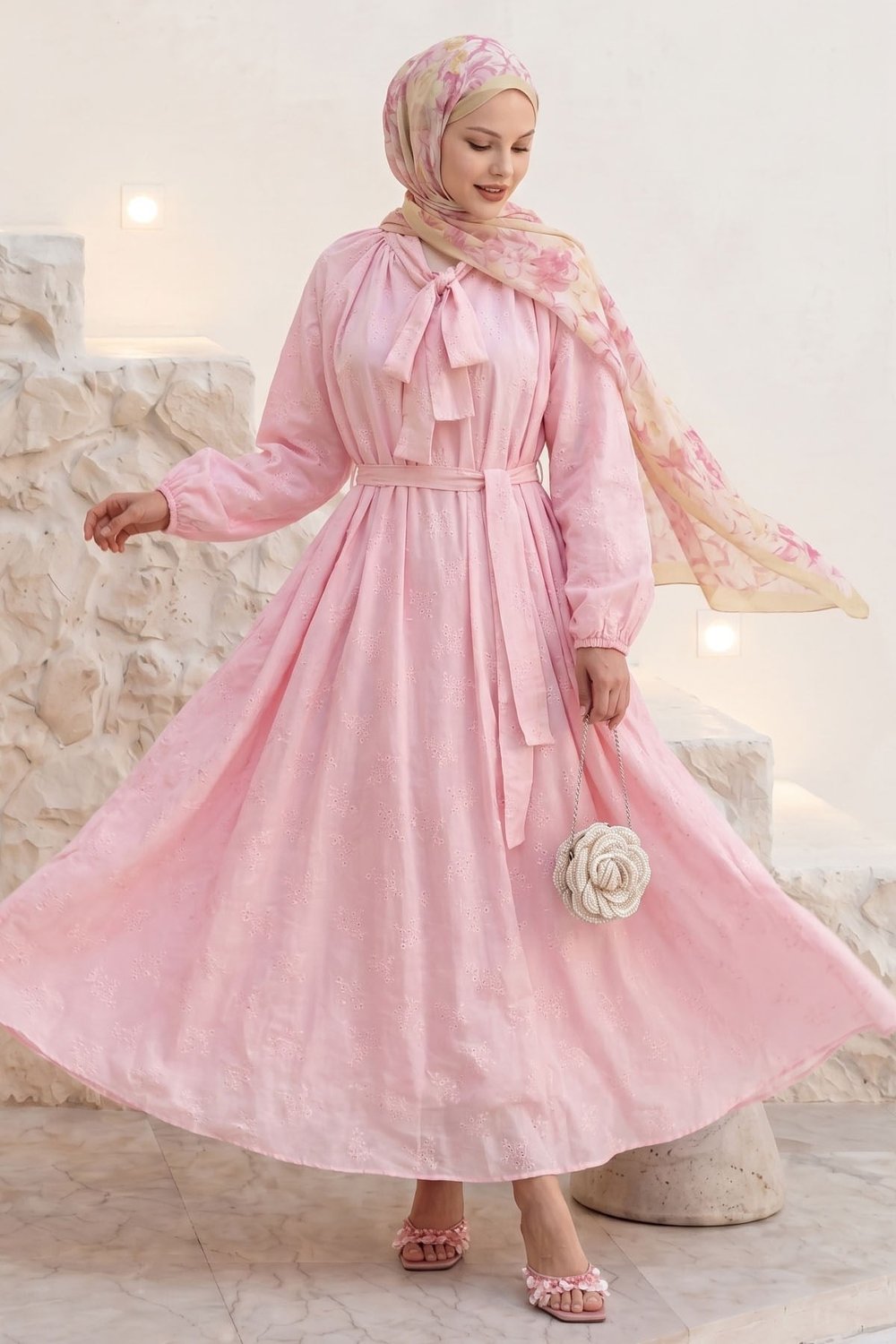 Yakası Bağcıklı Kuşaklı Pembe Elbise