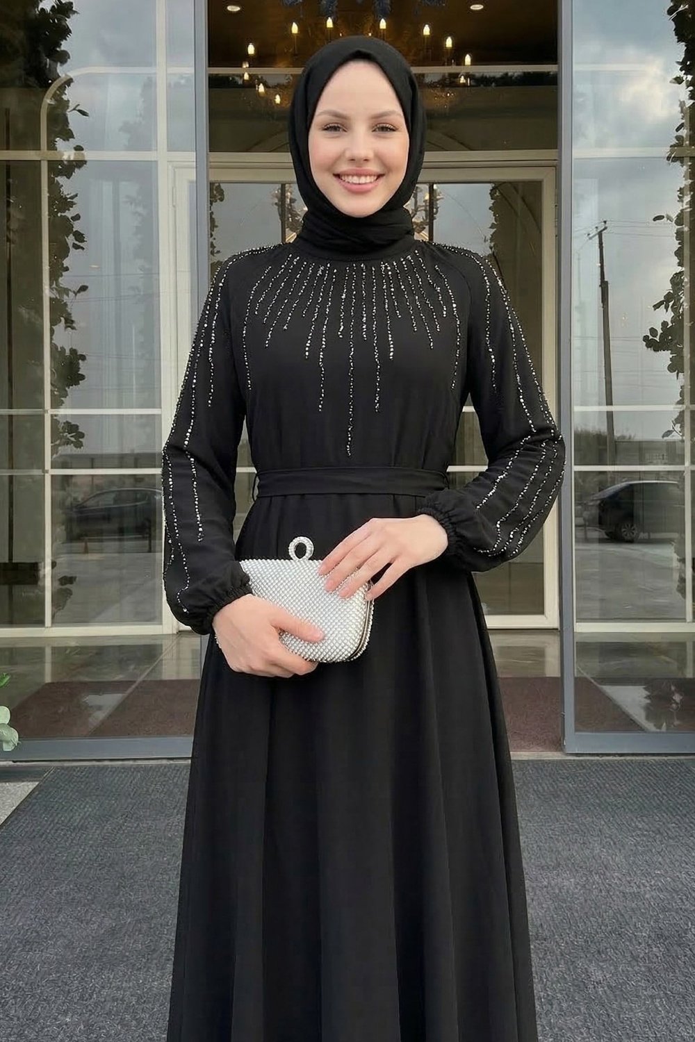 Yakası Kolları Taşlı Siyah Abiye