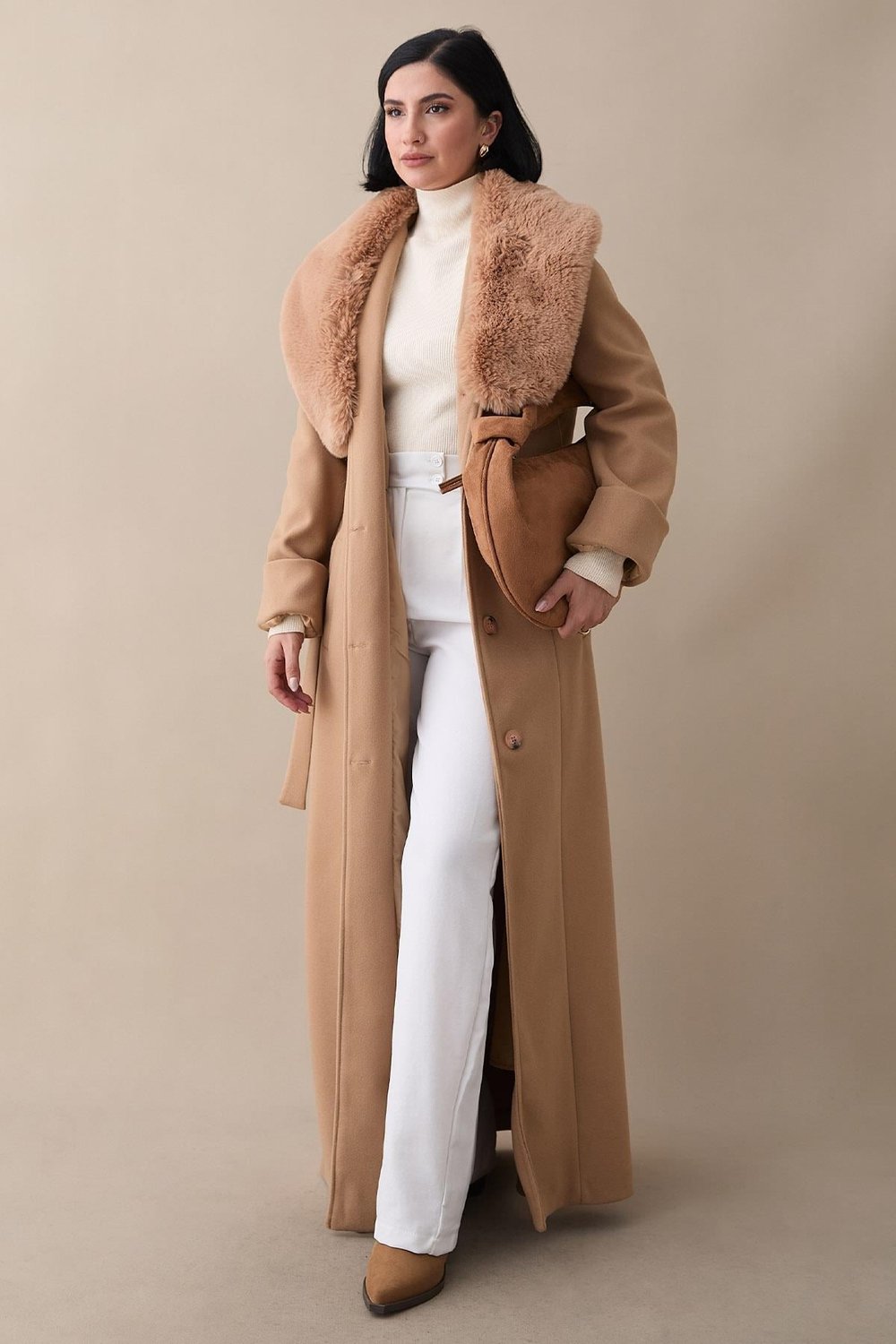 Yakası Kürklü Astarlı Kuşaklı Camel Kaşe Kaban