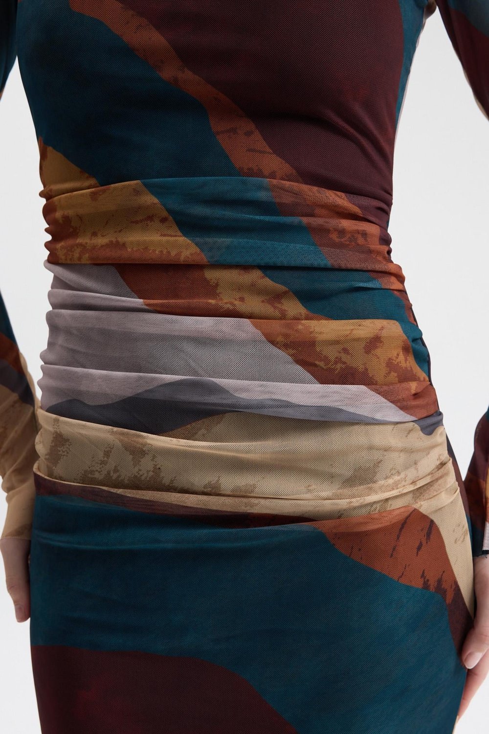 Batik Desenli Tül Elbise 2977