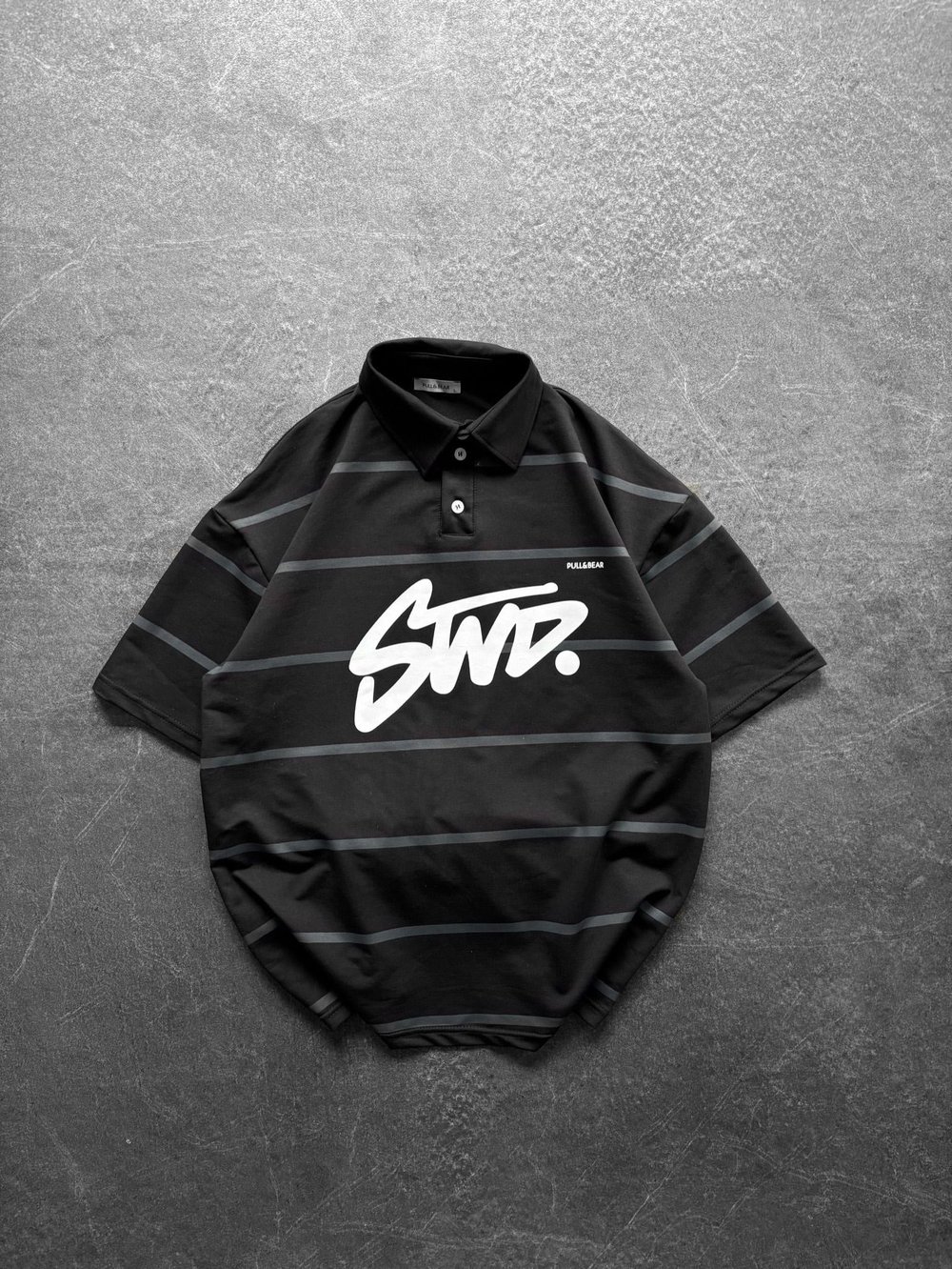   STW POLO YAKA ÇİZGİLİ OVERSİZE TİŞÖRT SİYAH