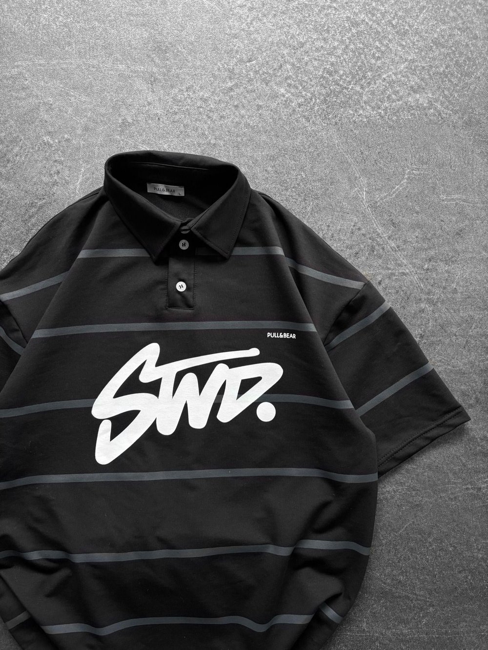   STW POLO YAKA ÇİZGİLİ OVERSİZE TİŞÖRT SİYAH