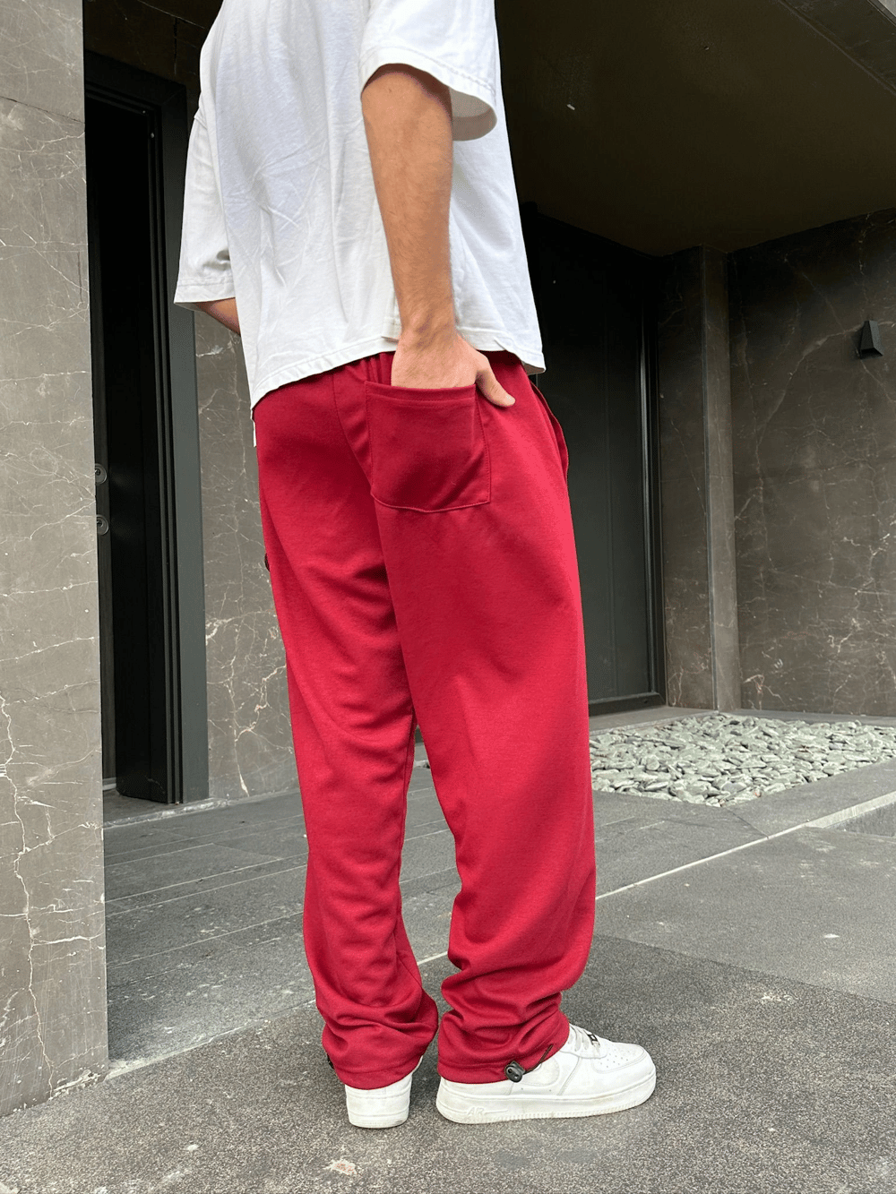 2 İPLİK KUMAŞ BAGGY KALIP PAÇA LASTİKLİ STW KABARTMA NAKIŞ EŞOFMAN ALTI KIRMIZI