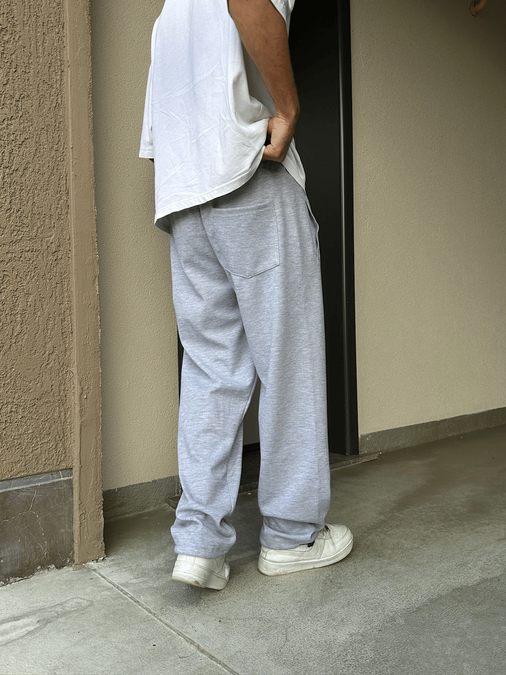 2 İPLİK KUMAŞ BAGGY KALIP PAÇA LASTİKLİ STW İÇİ DOLUMLU NAKIŞ EŞOFMAN ALTI GRİ