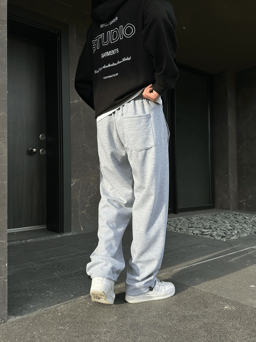 2 İPLİK KUMAŞ BAGGY KALIP PAÇA LASTİKLİ STW KABARTMA NAKIŞ EŞOFMAN ALTI GRİ